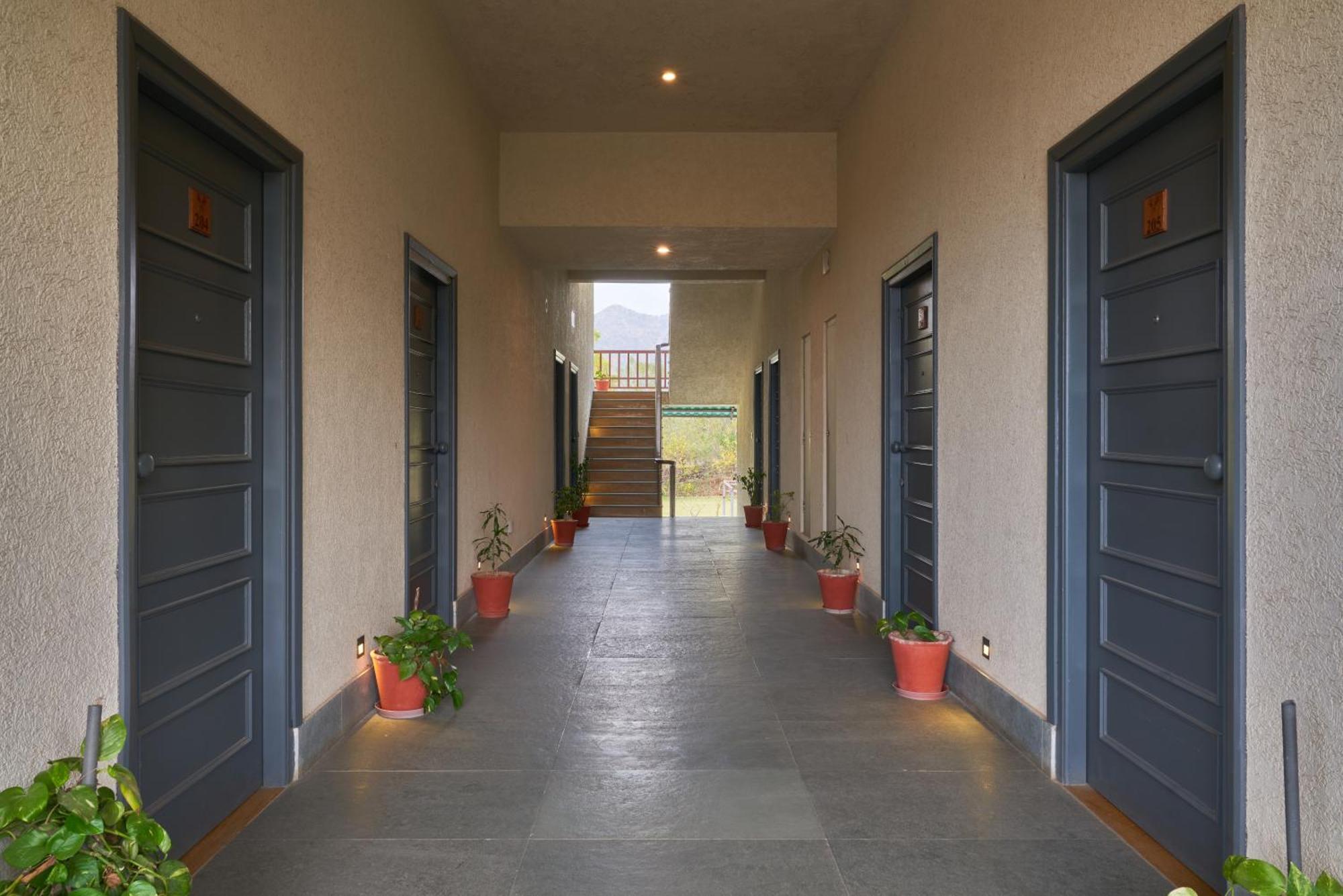 The Hunting Lodge Resort Udaipur - Villas & Pool Dabok Exteriör bild