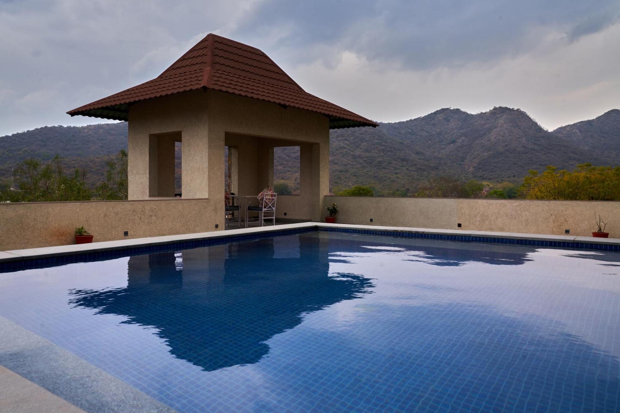 The Hunting Lodge Resort Udaipur - Villas & Pool Dabok Exteriör bild