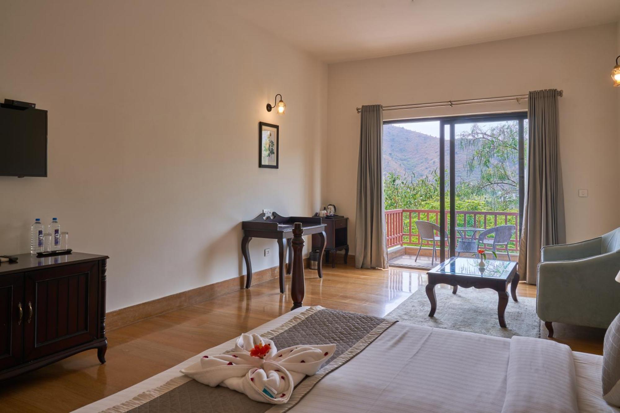 The Hunting Lodge Resort Udaipur - Villas & Pool Dabok Exteriör bild