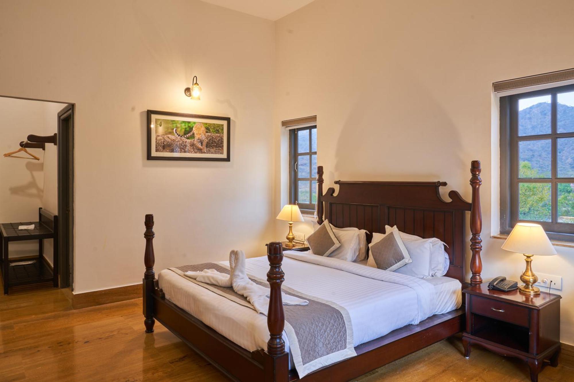 The Hunting Lodge Resort Udaipur - Villas & Pool Dabok Exteriör bild