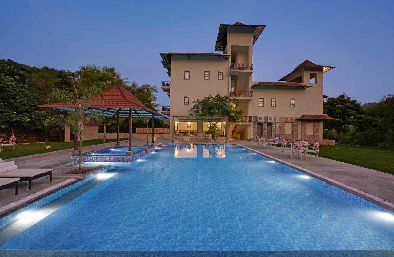 The Hunting Lodge Resort Udaipur - Villas & Pool Dabok Exteriör bild