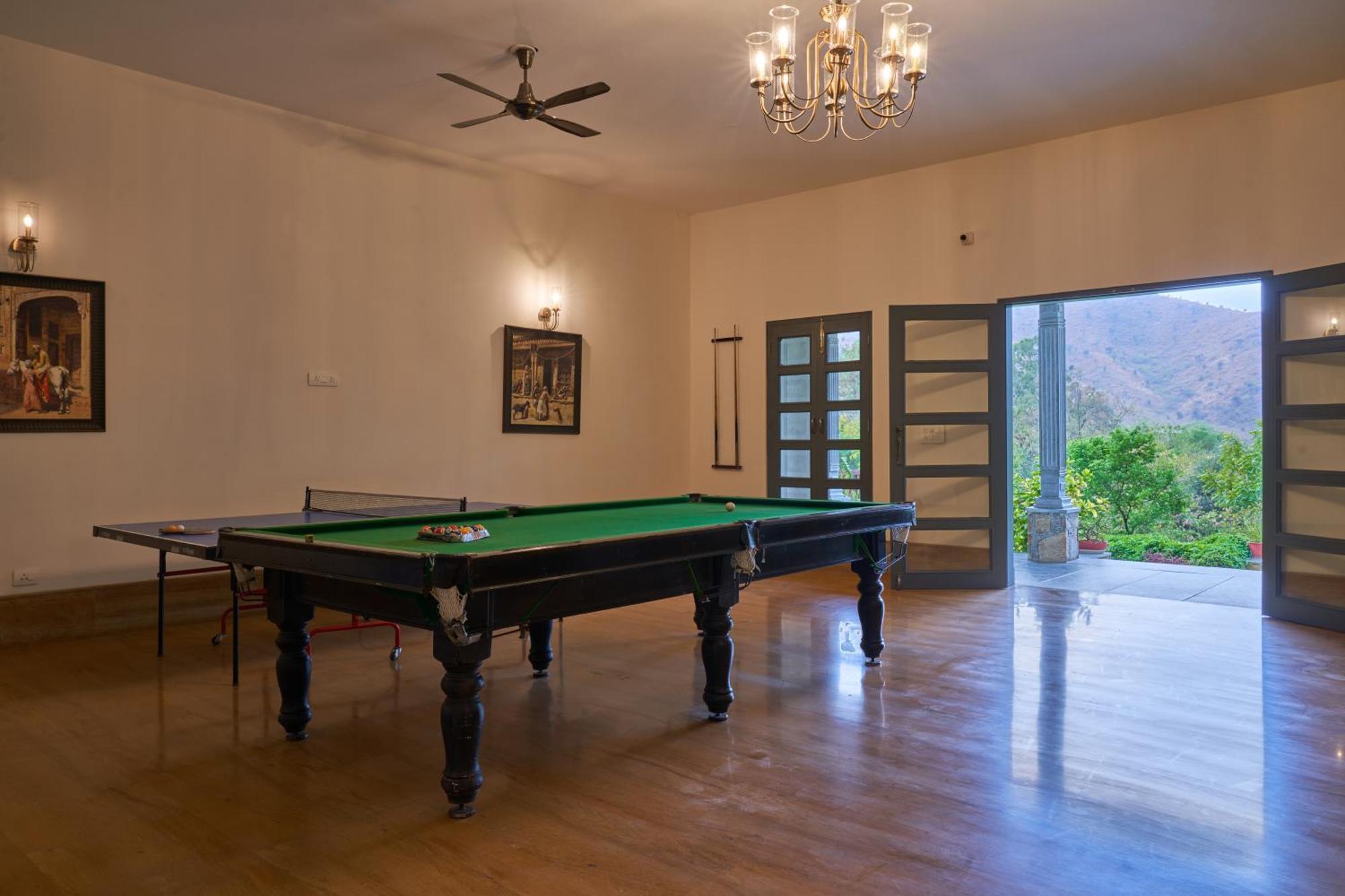 The Hunting Lodge Resort Udaipur - Villas & Pool Dabok Exteriör bild