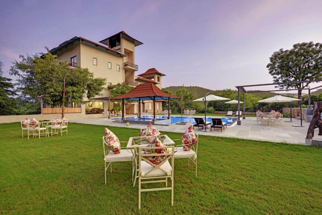 The Hunting Lodge Resort Udaipur - Villas & Pool Dabok Exteriör bild